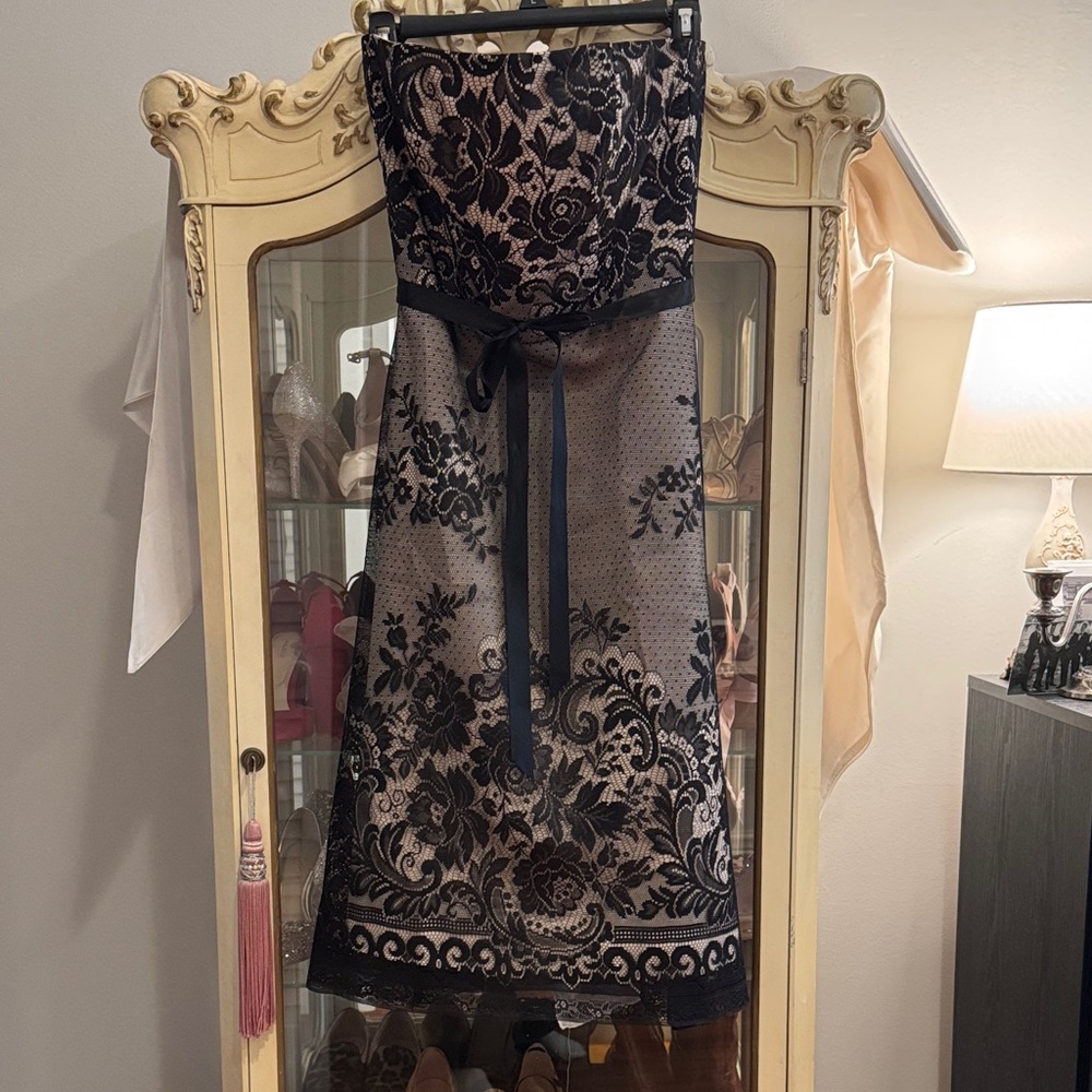 Black Lace Overlay Strapless Midi Dress with Ribbon Waist